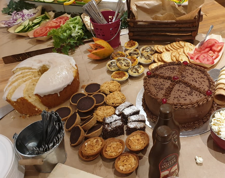  Kosher chiffon and chocolate cakes and sweet pastries 